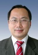 办公厅主任; 2002年任辽宁省盘锦市委书记; 2004年3月任辽宁省委秘书