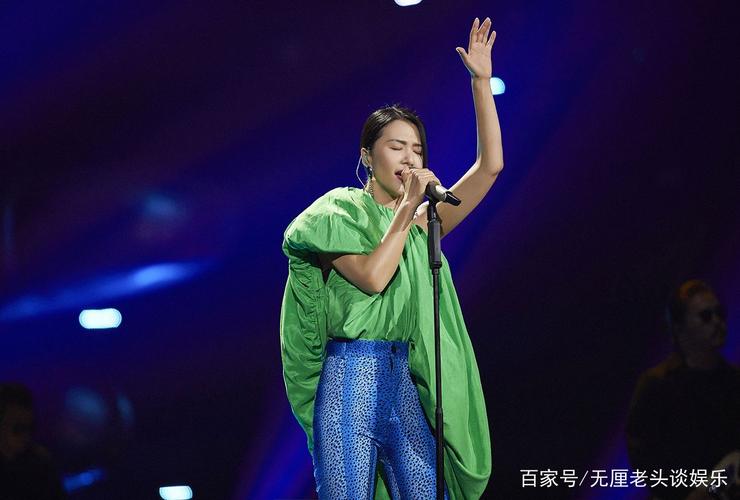 花臂社会你大姐的谭维维