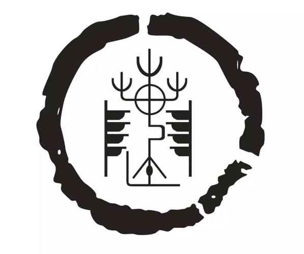 陈姓图腾的形象:两侧旌旗招展