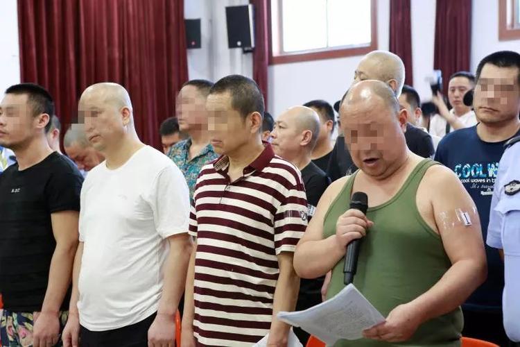 首例异地侦查异地审判典型案例——骆小弟等18人黑社会性质组织被严惩