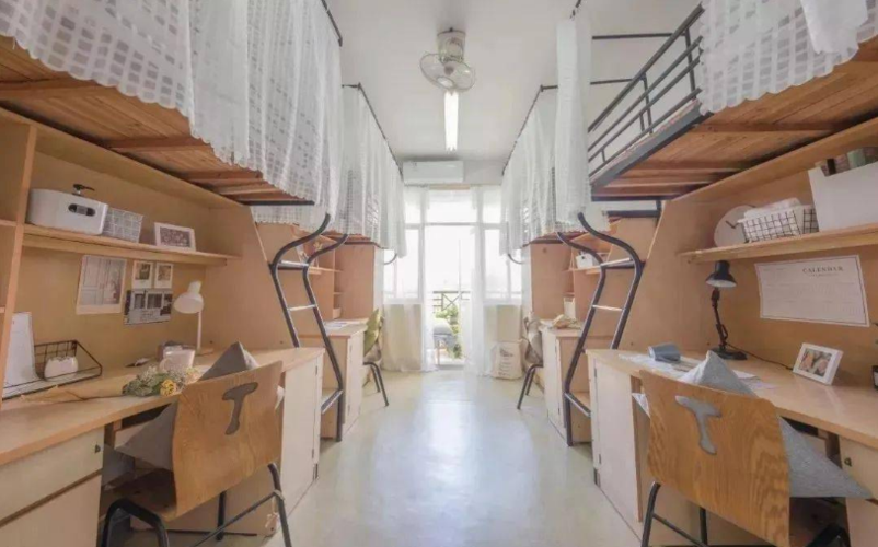 清华大学和北京大学的宿舍其实还是不错的,尤其是清华大学,学生宿舍