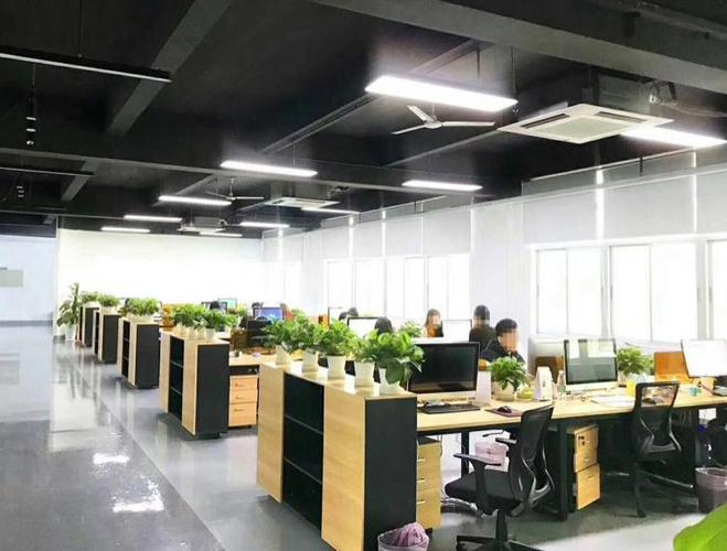 龙华富士康南门附近带装修厂房1380平方出租