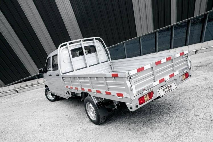 五菱遍地开花2022款新货车亮相车长超5米真能装