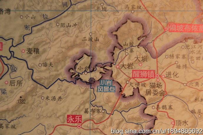 黔南州龙里县醒狮镇小岩村,地处贵阳市乌当区偏坡乡,永乐乡境内.