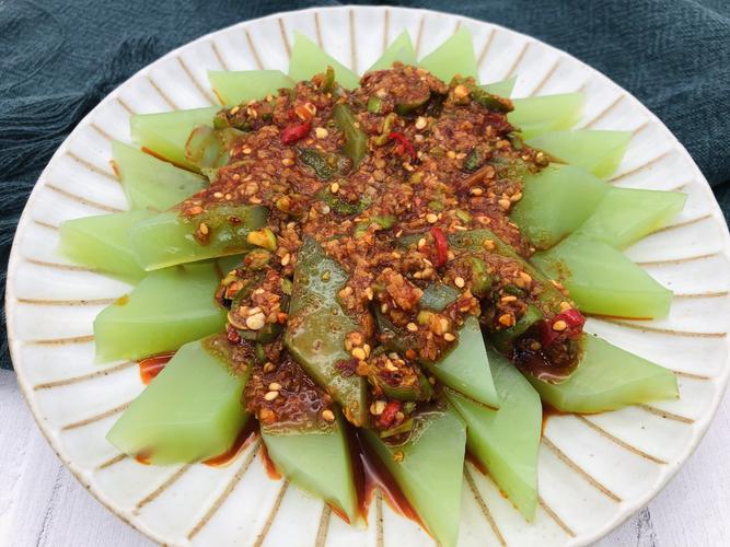 夏日美食黄瓜凉粉