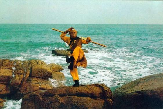 遭的难多了,唐僧越发明白孙悟空的好,师徒四人的感情也久炼成金,惺惺