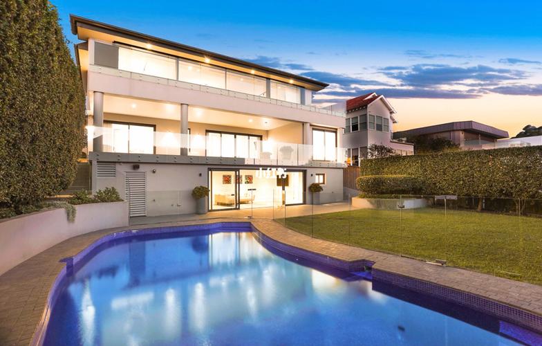 世界一流的悉尼海港景观家庭别墅