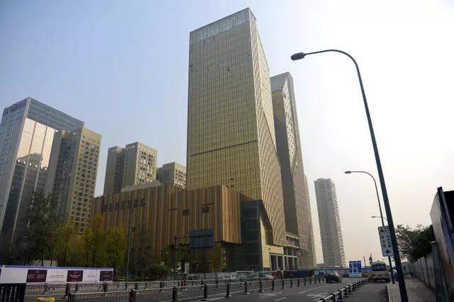 成都新建"土豪金"大楼,金光闪闪十分抢眼