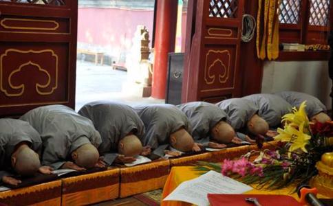 为何要供养三宝?