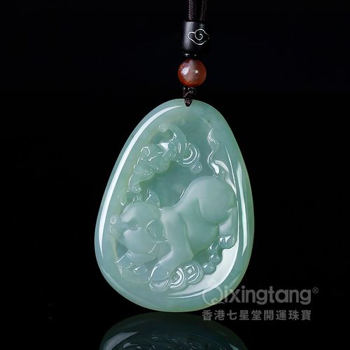 七星堂天然翡翠猪挂件