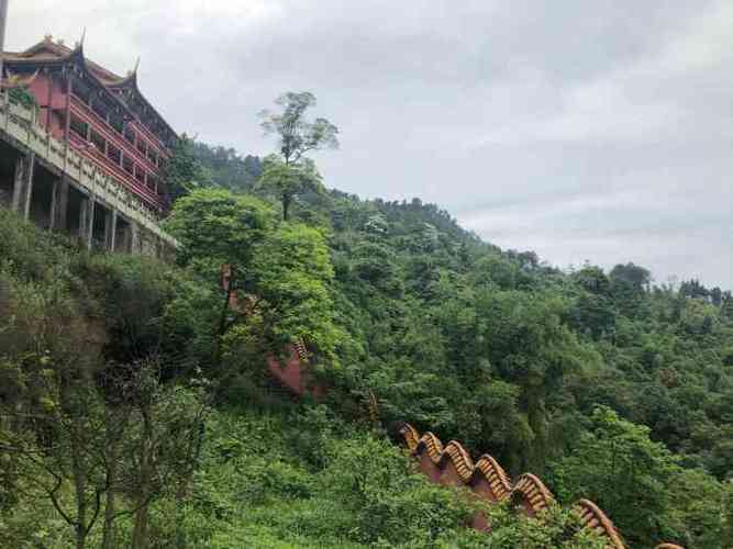 方山风景区-"听说泸州黑脸观音很灵验,有求必应,所以周.