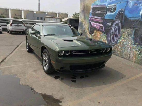 2021款道奇挑战者3.6运动化的氛围!|内饰|道奇汽车|前