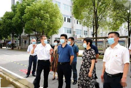 区委常委,区纪委书记李先勇到东西湖职校指导工作