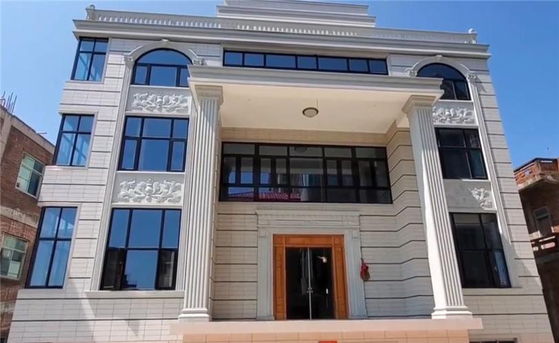 福建农村房子有多壕一家住十层假山人工湖罗马柱一应俱全