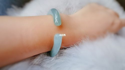 给我的猫爪儿玉镯子配了个同款指环_手镯_指环_德润