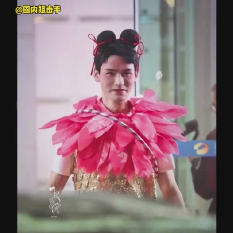 哈哈哈哈什么鬼,龚俊快本路透cos哪吒