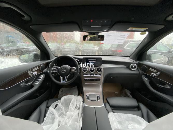 glc260l豪华 月光石灰 选内饰_咖啡_梅赛德斯-奔驰怎么样_mercedes