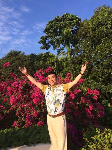 宁波电视台《来发讲啥西》知名主持人—来发 爱旅游,爱生活的宁波人最