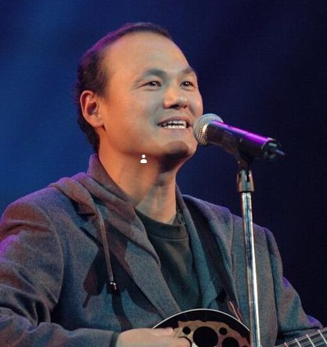 张行,1962年9月21日出生于上海市,中国流行歌手.