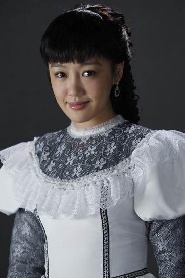 《西津渡》目前正在江苏镇江热拍,该剧由吴子牛执导,蔡少芬,薛佳凝