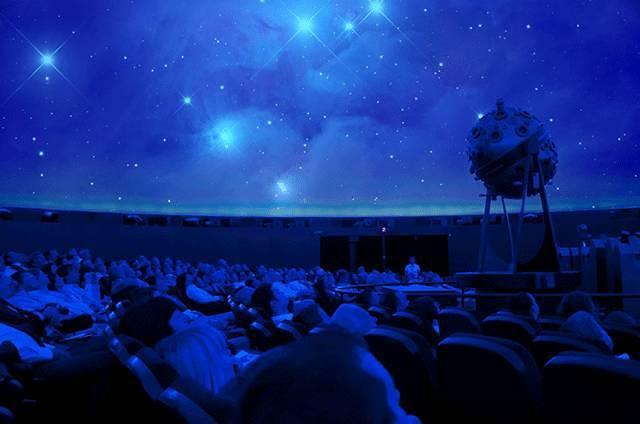爱因斯坦天文馆8k全投影视觉,让你眼里装满整个宇宙