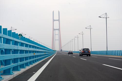 江西九江长江二桥通车