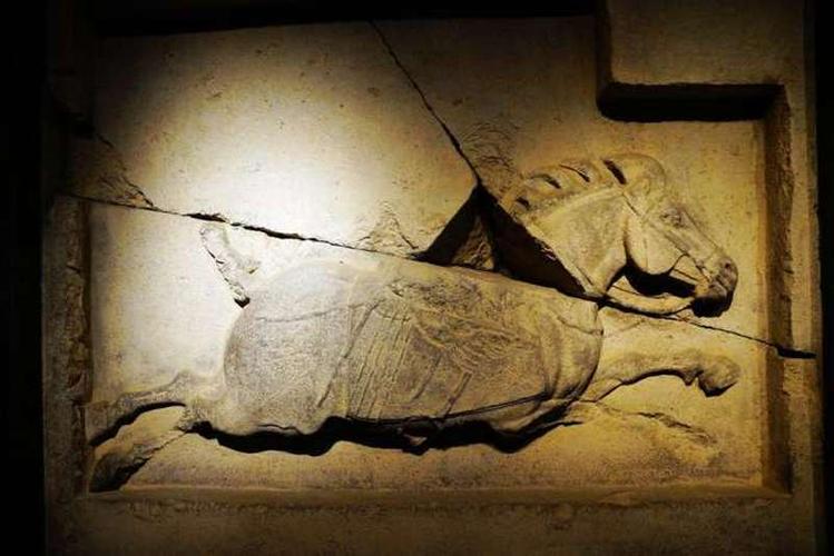 触摸历史遗迹 走进碑林博物馆 除了书法碑刻 还有李静训石棺