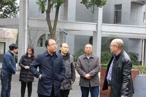 动态|戴南镇镇长姚群印莅临戴泽初中调研指导工作