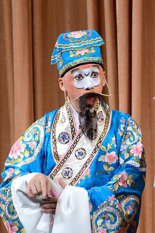 中国梦申城美上海京剧院严庆谷老戏焕新意丑中见大美