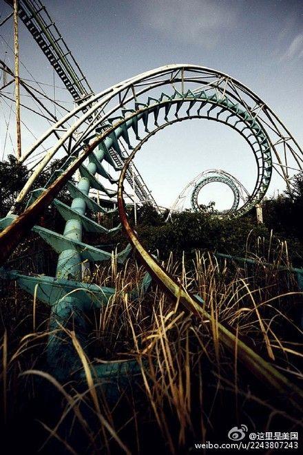 废弃的游乐场,寂静阴森,好适合拍恐怖片!