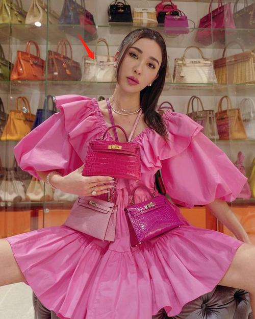 何猷君前女友嫁神秘富豪浑身黄金比摘金奇缘还浮夸