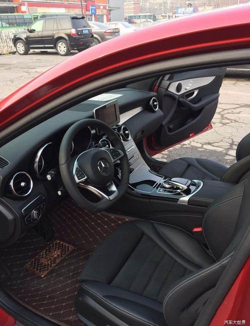 奔驰 红色运动版标轴c200 用车感受