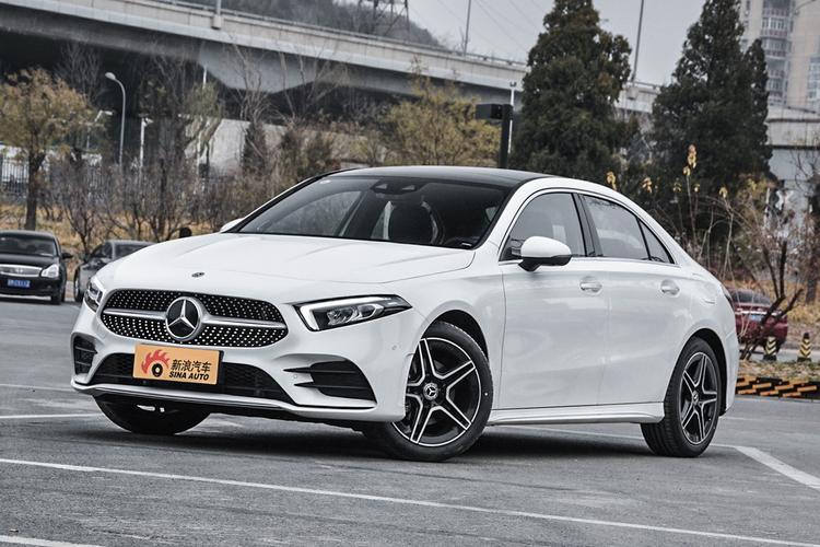 2019款奔驰a级13t自动180l运动轿车