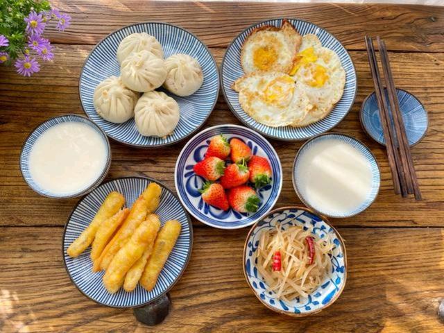 吃早餐时宁愿饿肚子也尽量别选这3种虽然方便省钱但毫无营养