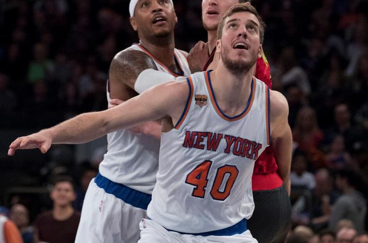 尼克斯裁掉中锋马绍尔-普拉姆利