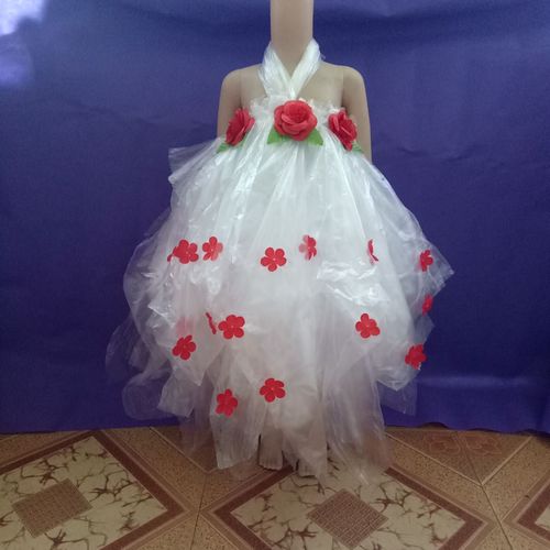 2018新款环保公主裙玫瑰diy大花白色公主环保裙时装秀走秀亲子装_7折