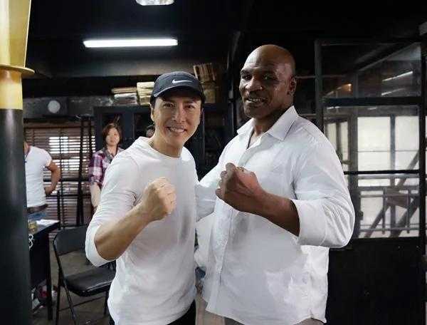泰森这样一个身高近1米8,体重多数时候超过200斤,且具备几乎是
