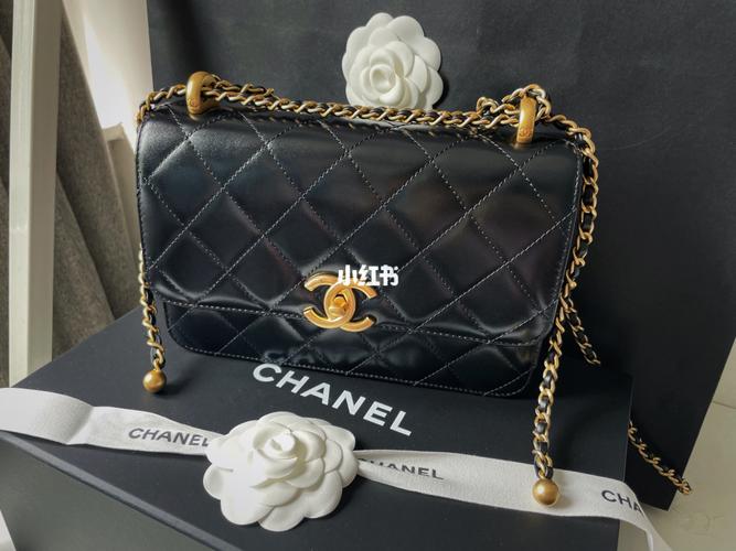 chanel21秋冬新款双金球包_香奈儿怎么样_肩带_包包_chanel_时尚_箱包