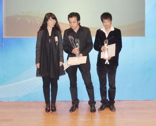 李建光先生,黄桥先生,辛军获金外滩最佳照明设计优秀奖2