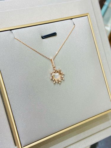 金伯利花韵系列吊坠_吊坠_18k金_钻石项链_18k金钻石项链_时尚_配饰