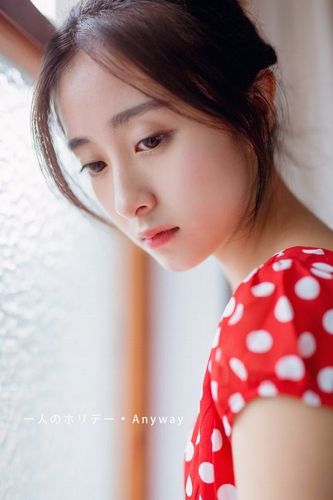 2015唯美意境女生qq皮肤大图 那一双爱笑眼睛不适合皱眉