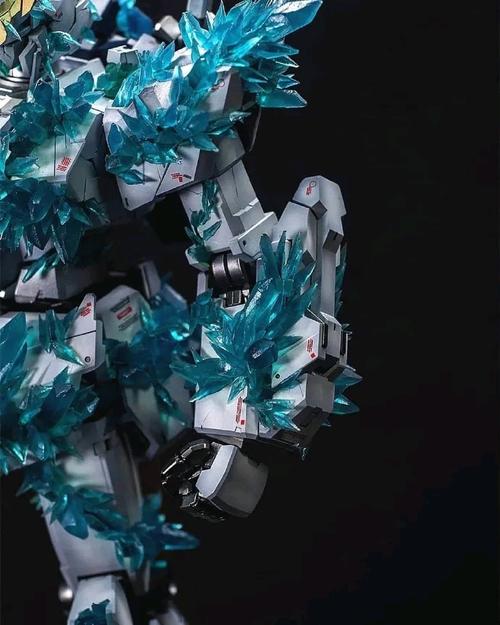 兴趣 模型手办 pg爆晶独角兽高达独角兽高达可以说是万代的亲儿子,不