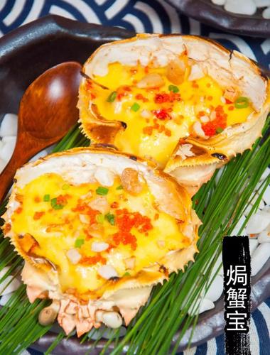 焗蟹宝   焗蟹宝说是网红不为过,圆滚滚的外表格外讨巧喜人,很多人