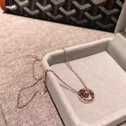 优享时尚p40 宝格丽bvlgari转运珠项链,这款吊坠的设计是双环,印