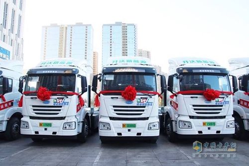 开沃新能源汽车集团一直坚持自主研发,此次交付的6×4纯电动牵引