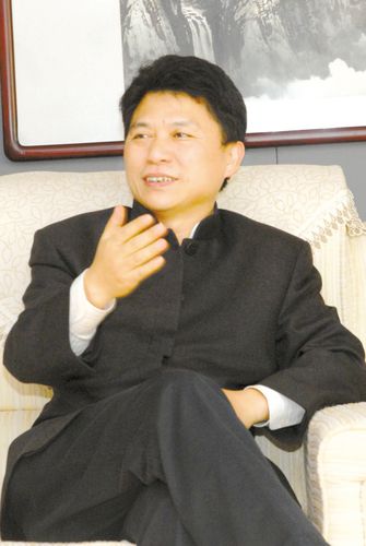 "在会议室,张志祥开门见山地说,"钢铁这块年产量1000万吨;探明各类