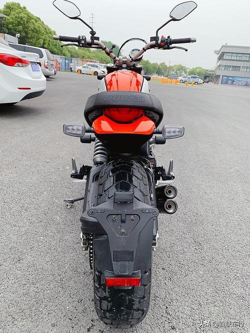 大贸2020杜卡迪自游800 scrambler