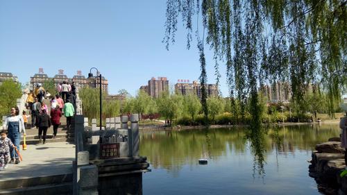 四月的林州人民公园