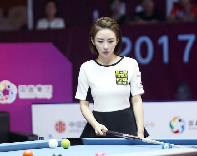 说到九球天后,大家第一个能想到的就是潘晓婷,她是一位非常优秀的台球