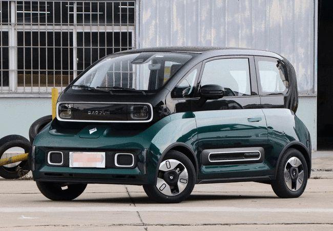 也在8月31号的时候,上市了一款名为宝骏kiwi ev的微型电动车